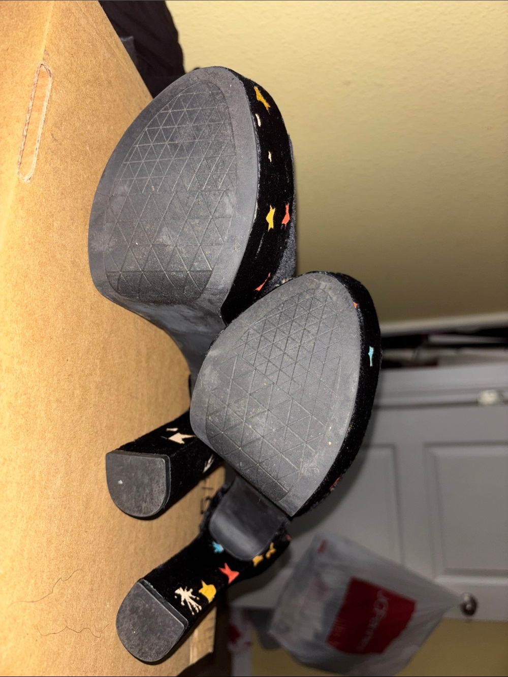Kurt Geiger Black Velvet Platform Heels with Multicolor Stars - Picture 5 of 6